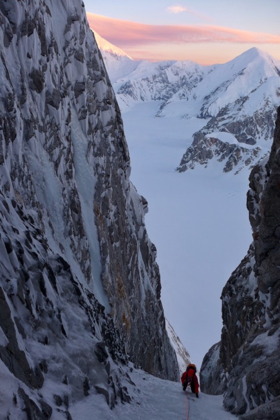 Spodnja tretjina Francoske smeri poteka v ozkem in globokem ozebniku.