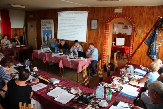 6. seja UO PZS v Planinskem domu na Jančah