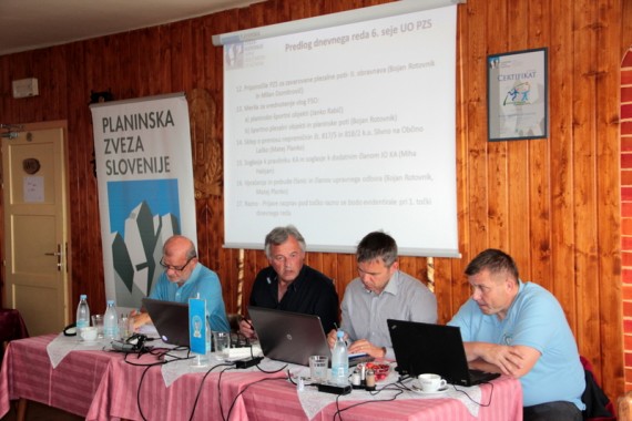 Sejo je po pooblastilu vodil podpredsednik Miro Eržen.