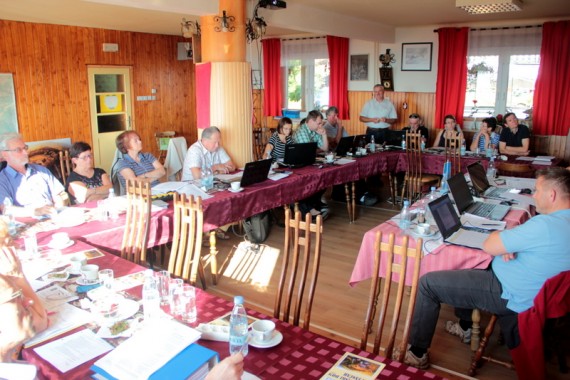 Zadnja seja UO PZS pred poletjem v Planinskem domu na Jančah