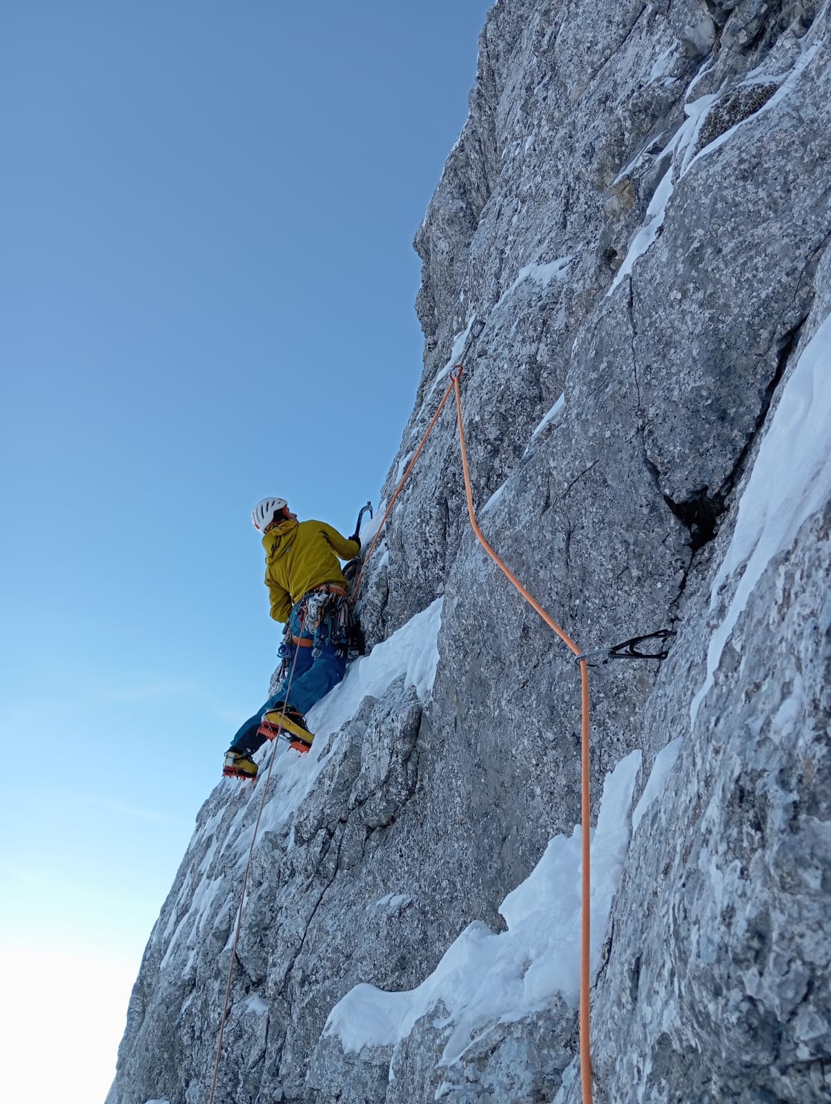 WhatsApp_Image_2025_12_22_at_11.29.01