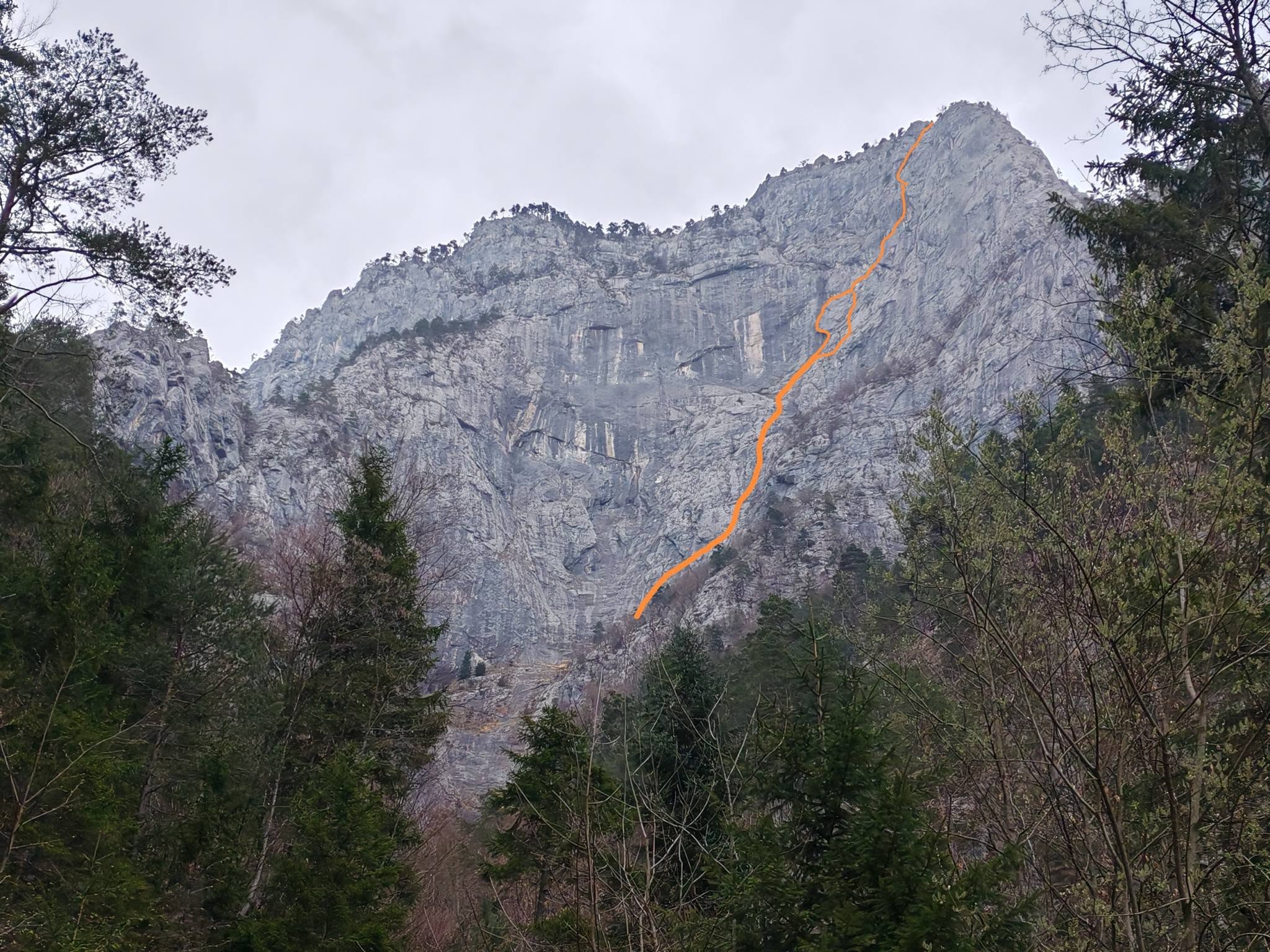 Strevčeva peč z vriasno smerjo Hram demokracije