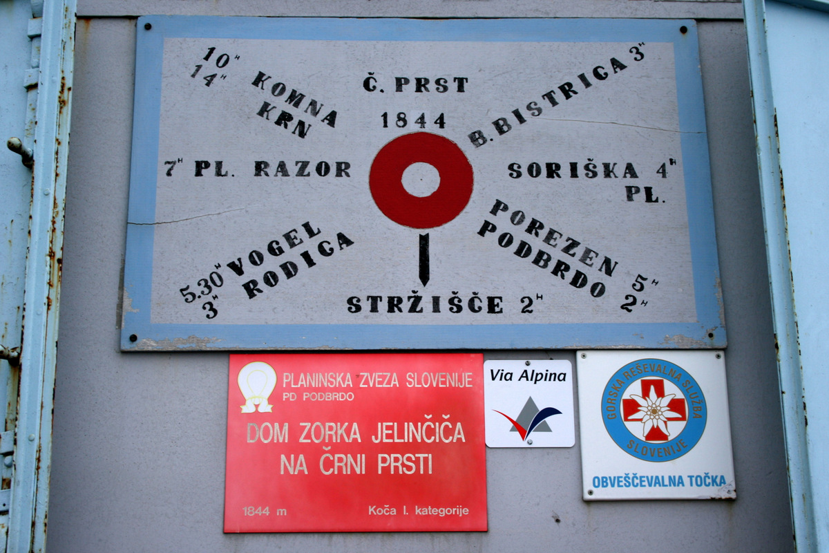 dom_zorka_jelincica_na_crni_prsti_foto_manca_cujez dom_zorka_jelincica_na_crni_prsti_foto_manca_cujez