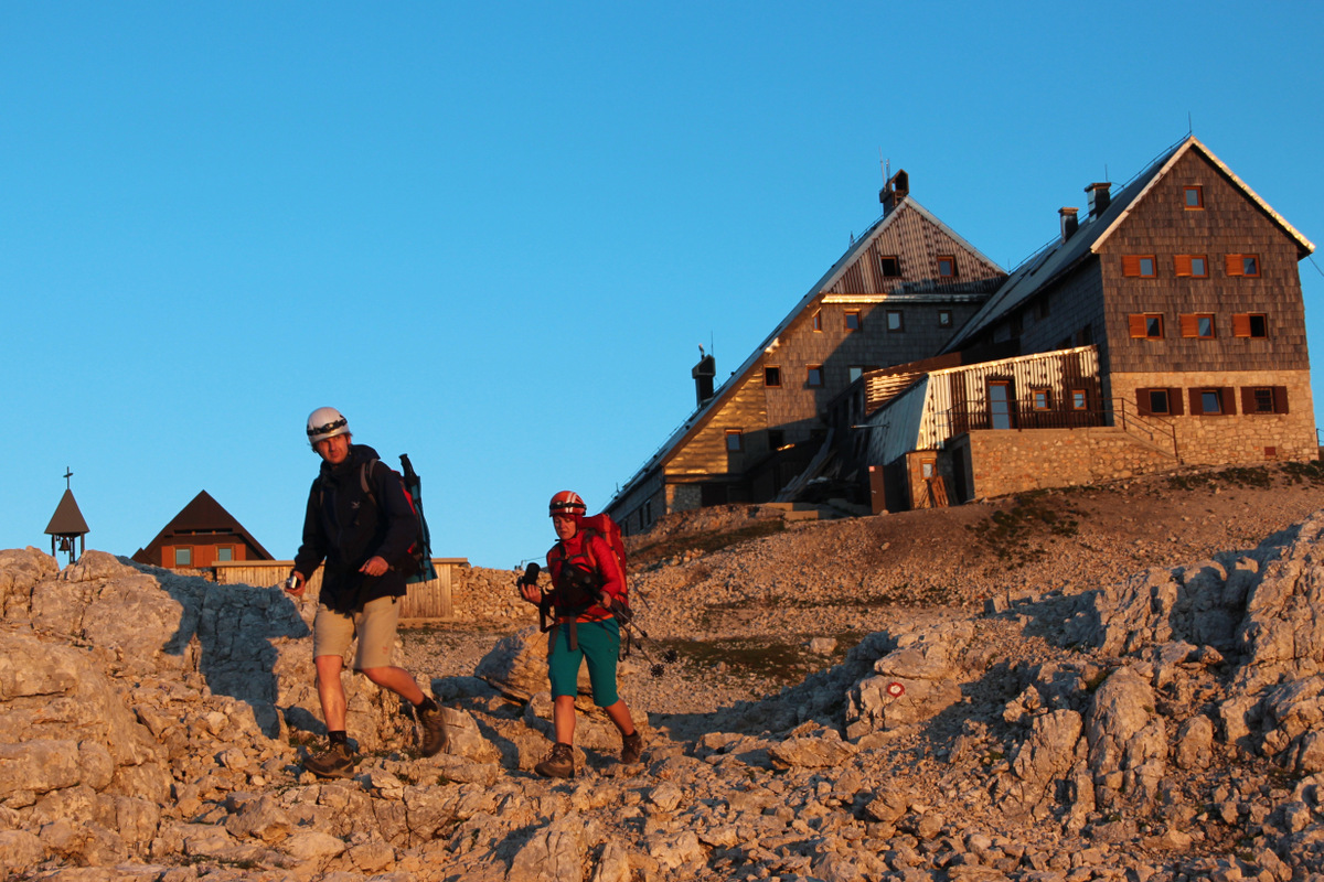 triglavski_dom_na_kredarici_foto_manca_cujez triglavski_dom_na_kredarici_foto_manca_cujez