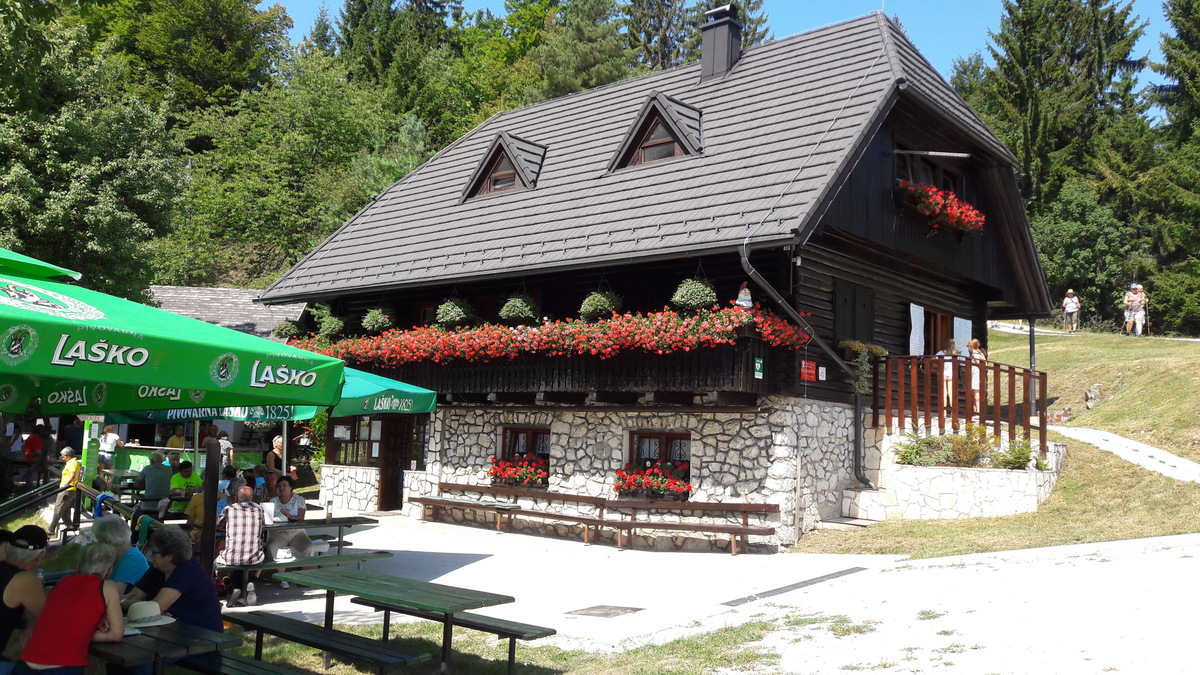 koca_na_kopitniku_foto_jurij_potokar koca_na_kopitniku_foto_jurij_potokar