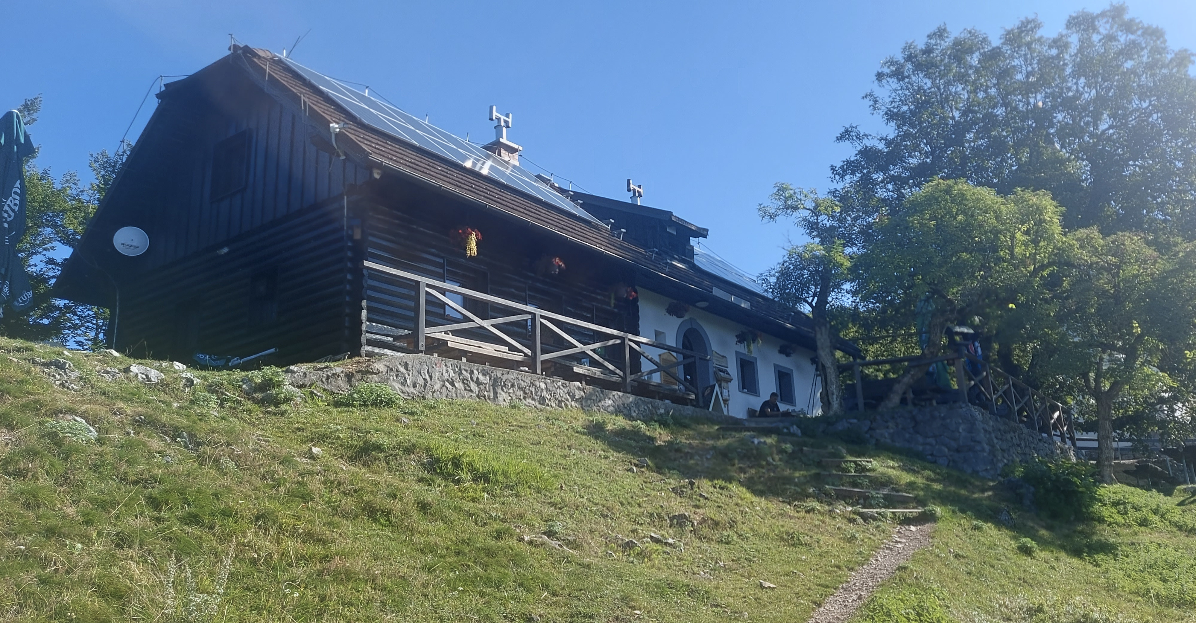 planinska_koca_na_sv_jakobu_foto_mojca_markun planinska_koca_na_sv_jakobu_foto_mojca_markun