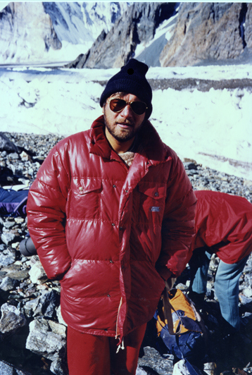 SPD_Trst_Dusan_Jelincic_je_leta_1986_kot_prvi_v_Furlaniji_Julijski_krajini_osvojil_osemtisocak_Broad_Peak_Arhiv_DJ SPD_Trst_Dusan_Jelincic_je_leta_1986_kot_prvi_v_Furlaniji_Julijski_krajini_osvojil_osemtisocak_Broad_Peak_Arhiv_DJ