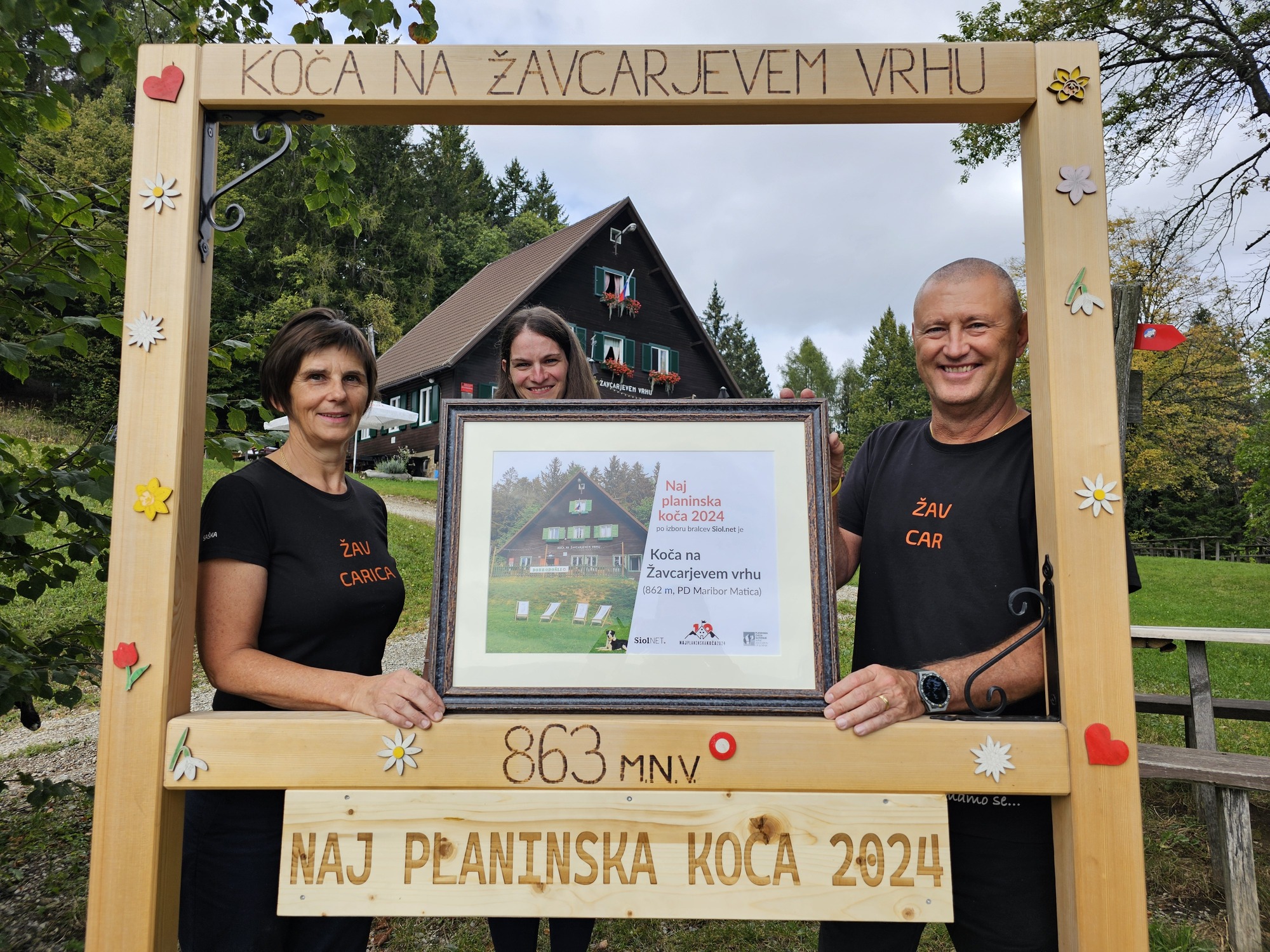 koca_na_zavcarjevem_vrhu_naj_planinska_koca_foto_manca_ogrin