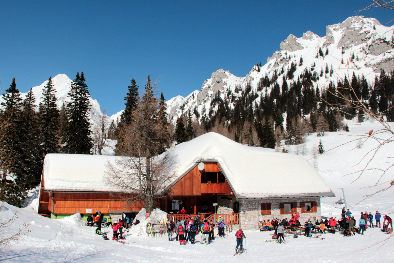 planinski_dom_na_zelenici_foto_manca_cujez planinski_dom_na_zelenici_foto_manca_cujez