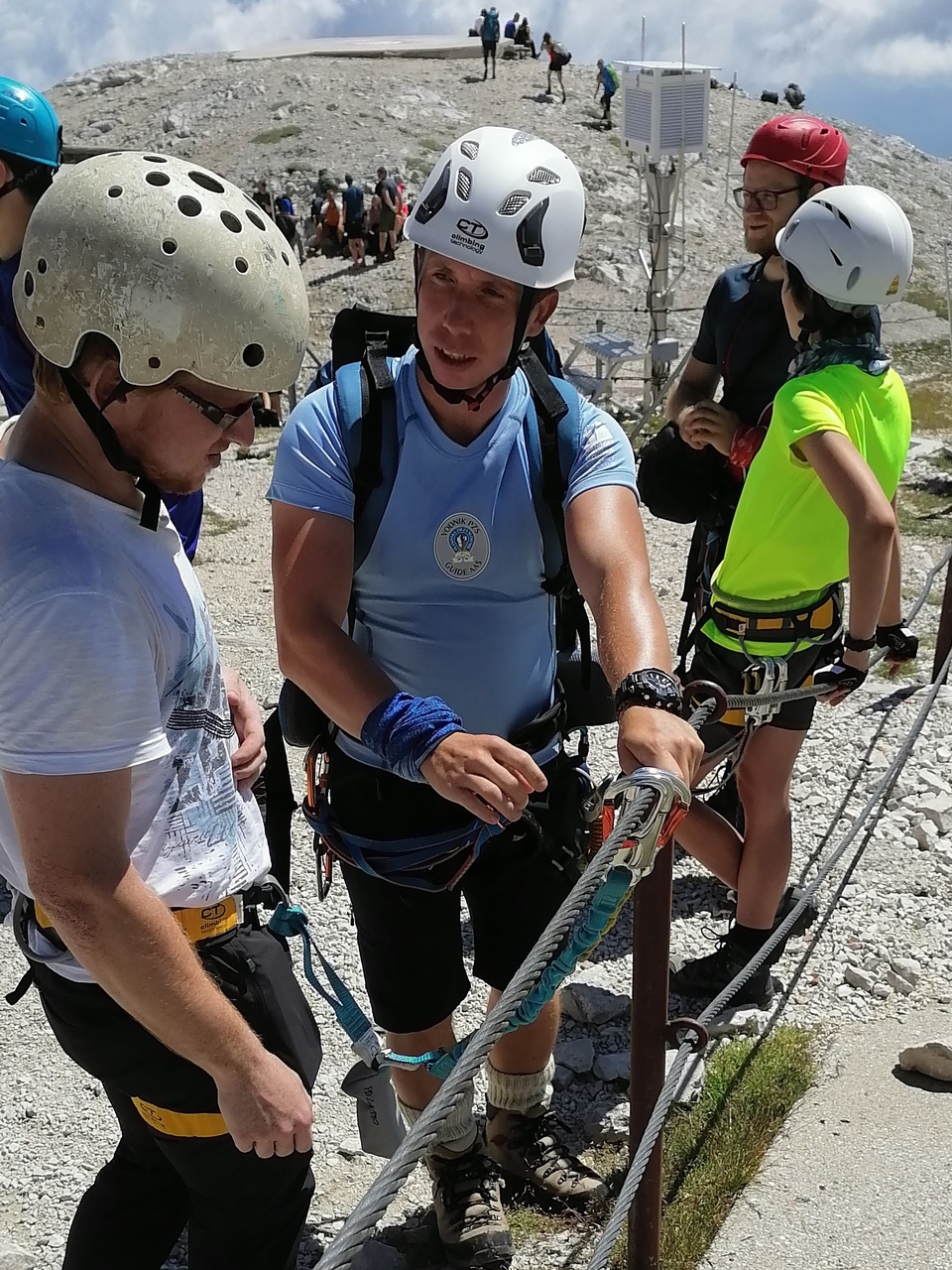 Gluhi_strezejo_kredarica_Pin_opp_pzs__11_ Gluhi_strezejo_kredarica_Pin_opp_pzs__11_