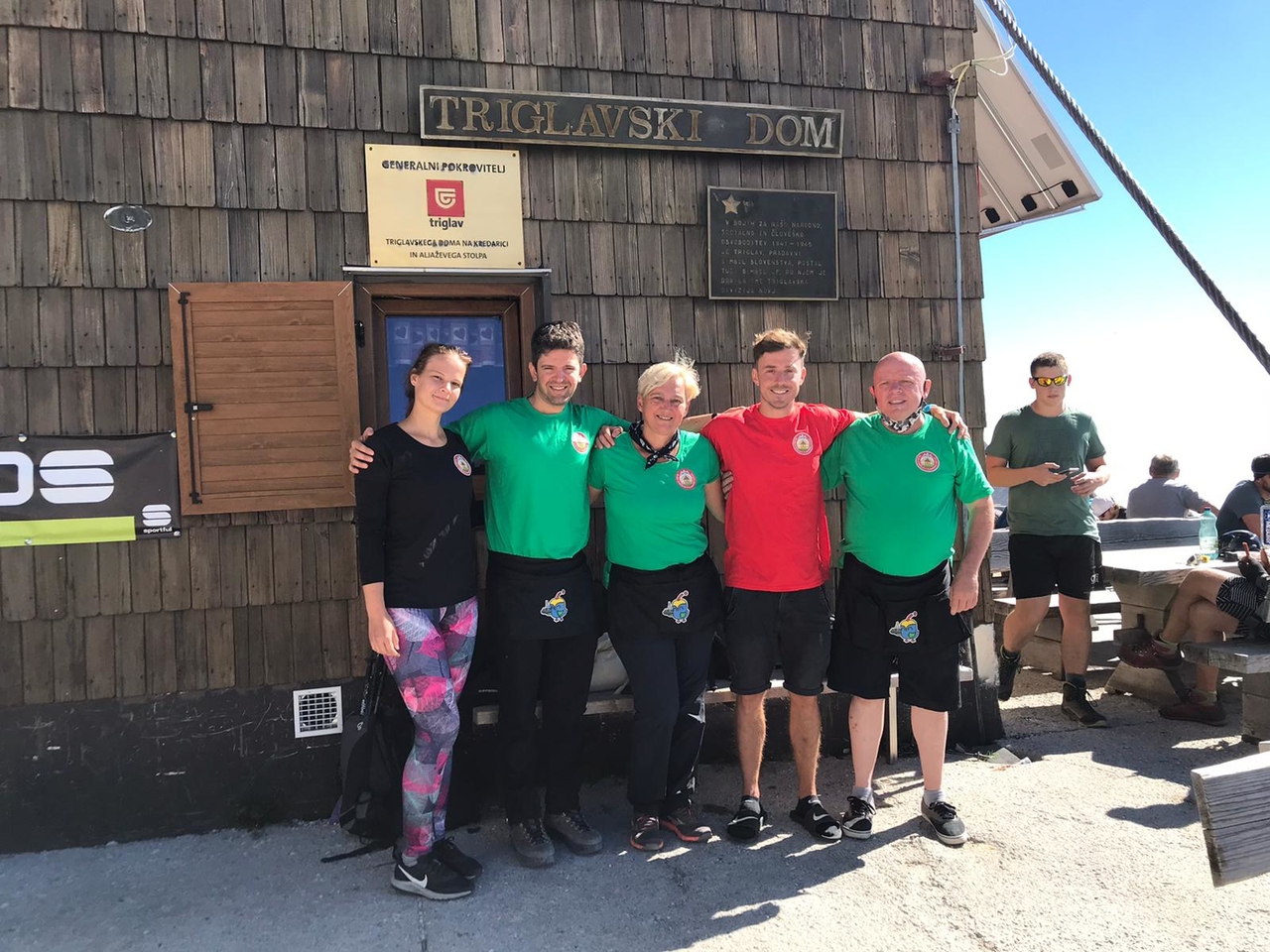 Gluhi_strezejo_kredarica_Pin_opp_pzs__8_ Gluhi_strezejo_kredarica_Pin_opp_pzs__8_