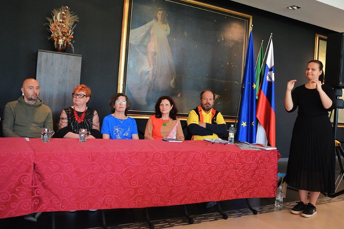 nevidna_invalidnost_1