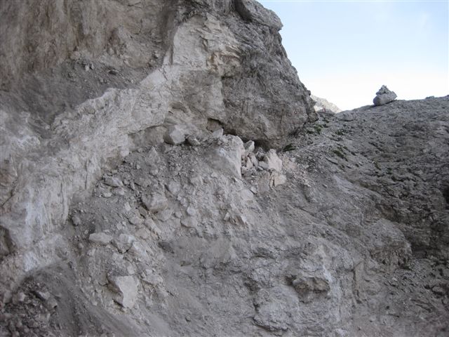 4___ostanek_poti_nad_vpisno_skrinjico 4___ostanek_poti_nad_vpisno_skrinjico