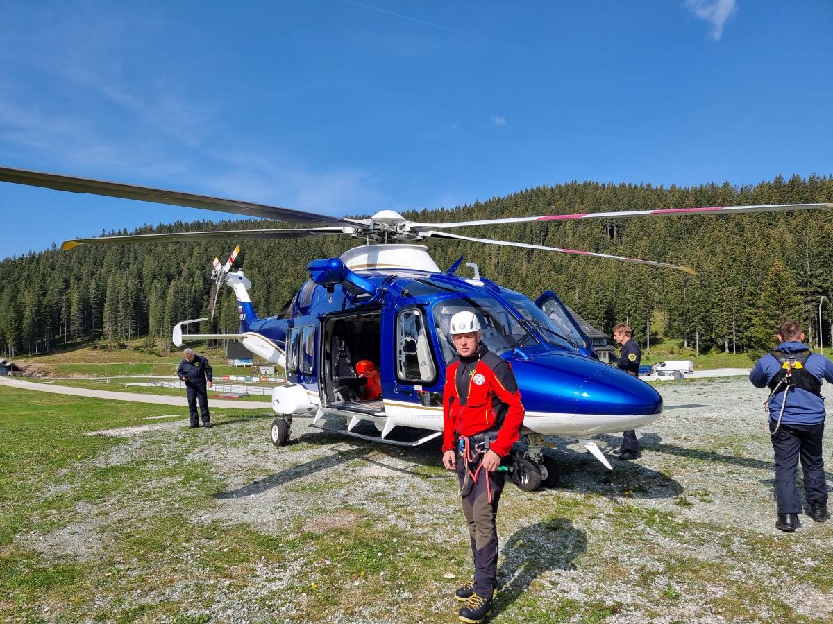 prevoz_na_lokacijo_z_lpe.00fdf250fc9f50b597a4e00582d0ab92 prevoz_na_lokacijo_z_lpe.00fdf250fc9f50b597a4e00582d0ab92