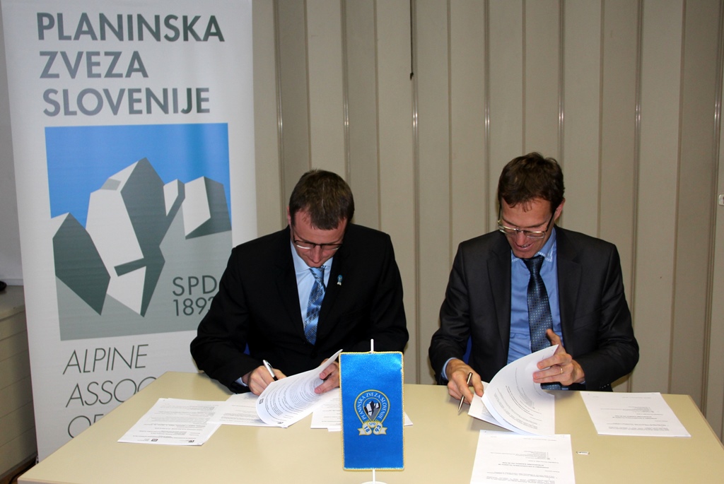 Podpis_pogodbe_PZS_AS_Bojan_Rotovnik_Klaudijo_Starc Podpis_pogodbe_PZS_AS_Bojan_Rotovnik_Klaudijo_Starc