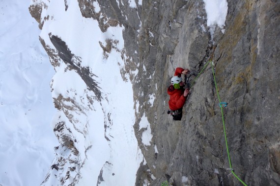 Strma skalna stopnja od zgoraj