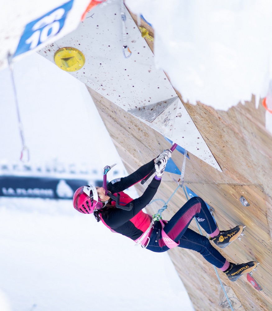 kgs_pzs_ledno_plezanje_s_pokal_2023_champagny_arhiv_maje_sustar_habjan__1_ kgs_pzs_ledno_plezanje_s_pokal_2023_champagny_arhiv_maje_sustar_habjan__1_