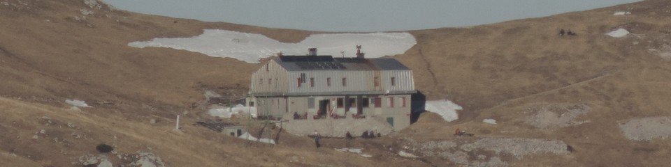 kamniska_koca_na_kamniskem_sedlu_foto_matej_ogorevc kamniska_koca_na_kamniskem_sedlu_foto_matej_ogorevc