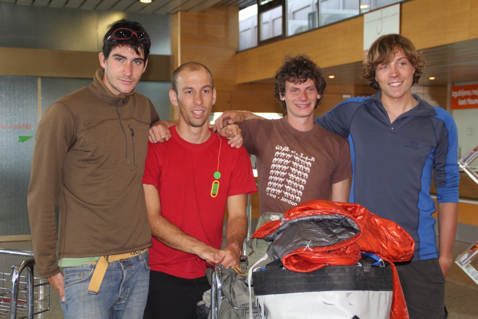 Charakusa2011_prihod_24.9__12___1600x1200_ Charakusa2011_prihod_24.9__12___1600x1200_