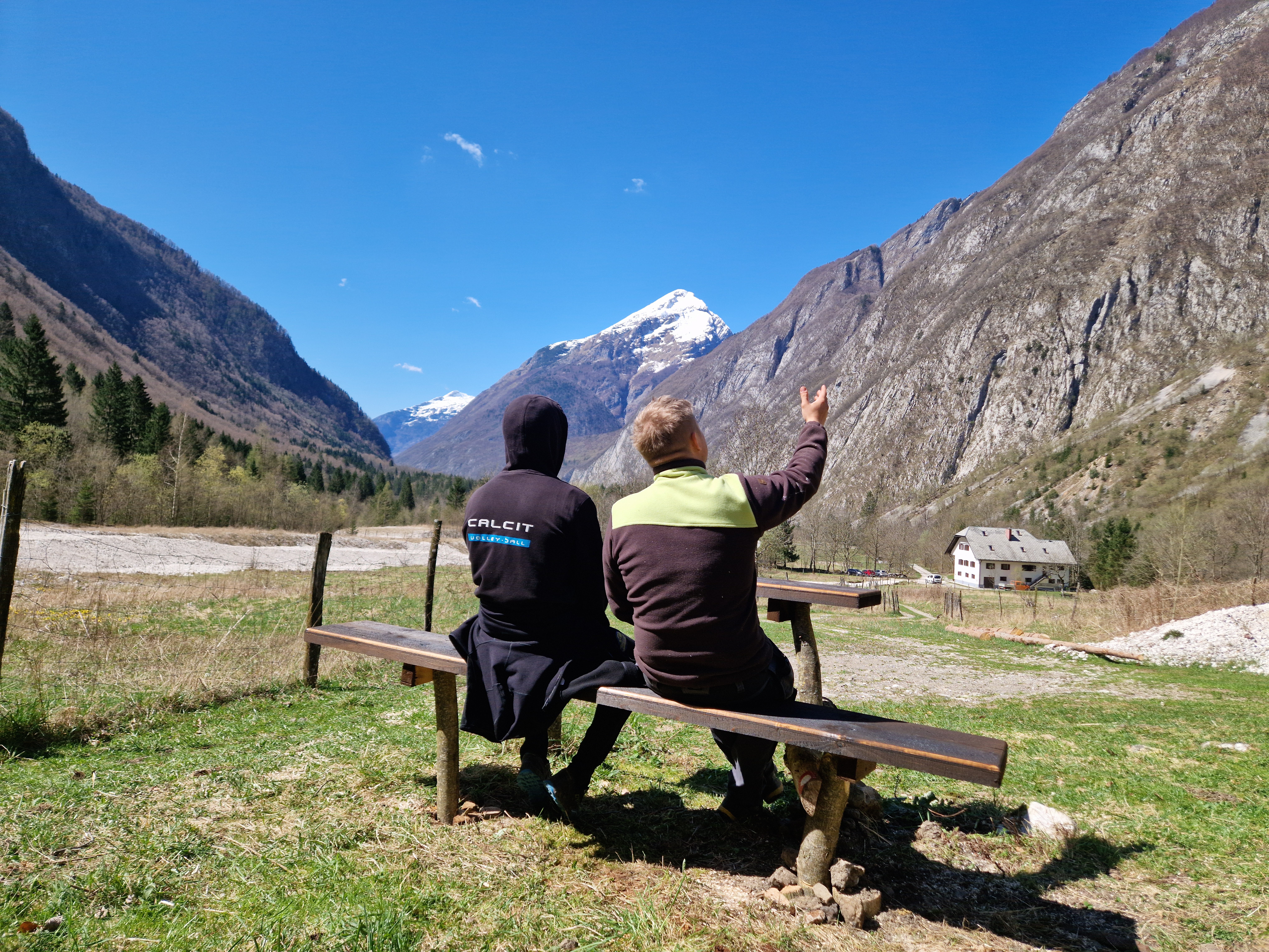 2025_delovna_pogled_v_daljavo_cede 2025_delovna_pogled_v_daljavo_cede