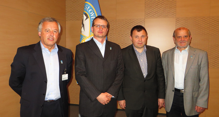Skupscina_PZS_12_4_2014_Predsedstvo_PZS_foto_Zdenka_Mihelic_IMG_2422crm700 Skupscina_PZS_12_4_2014_Predsedstvo_PZS_foto_Zdenka_Mihelic_IMG_2422crm700
